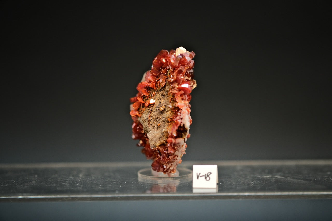 Vanadinite V-18